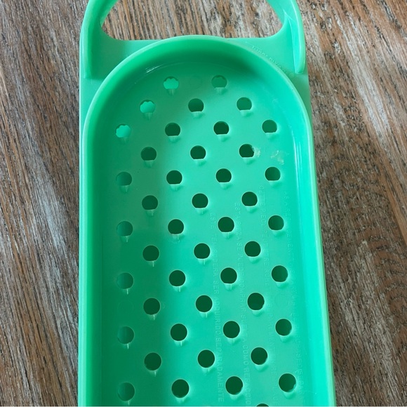 Vintage Tupperware Jadeite Green Cheese Grater🧀 - Picture 8 of 8